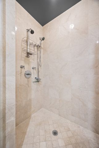 10 E Delaware Street 27E, Chicago, IL 60611