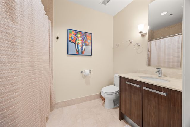 10 E Delaware Street 27E, Chicago, IL 60611