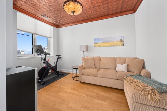 10 E Delaware Street 27E, Chicago, IL 60611