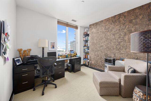 10 E Delaware Street 27E, Chicago, IL 60611