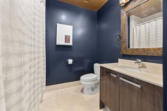 10 E Delaware Street 27E, Chicago, IL 60611