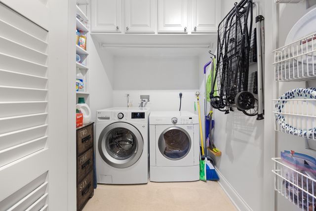 10 E Delaware Street 27E, Chicago, IL 60611