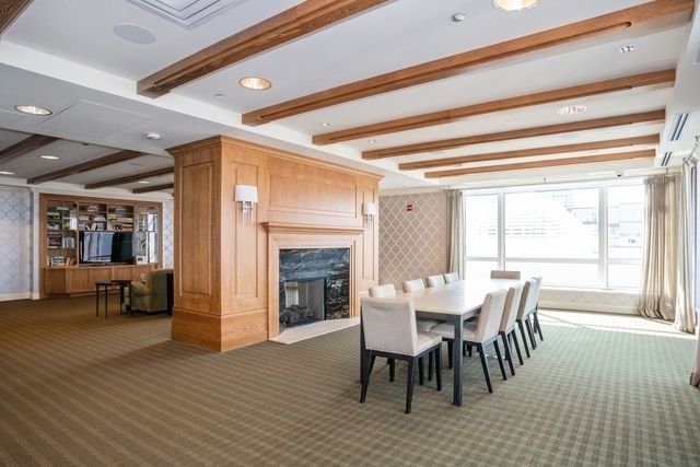 10 E Delaware Street 27E, Chicago, IL 60611