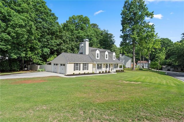 710 Crab Orchard Court, Roswell, GA 30076