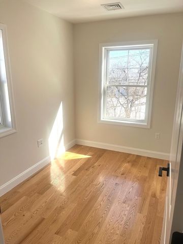 84 Arcadia 5, Revere, MA 02151