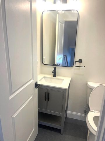 84 Arcadia 5, Revere, MA 02151