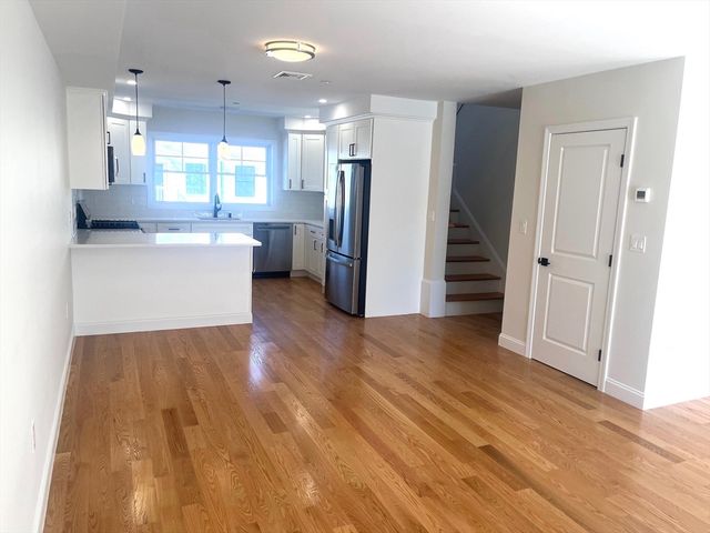 84 Arcadia 5, Revere, MA 02151