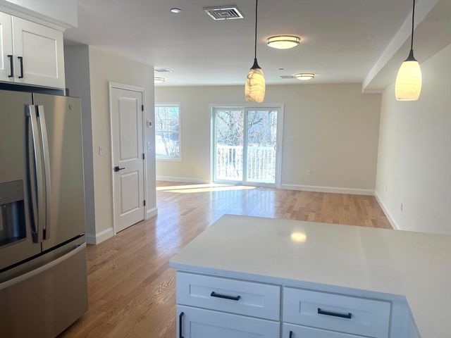 84 Arcadia 5, Revere, MA 02151
