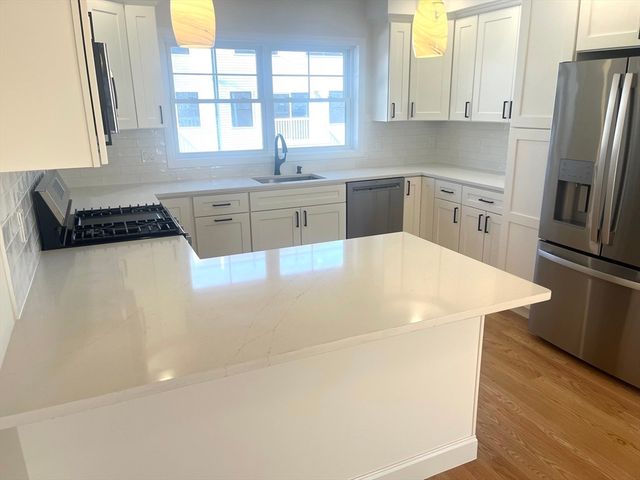 84 Arcadia 5, Revere, MA 02151
