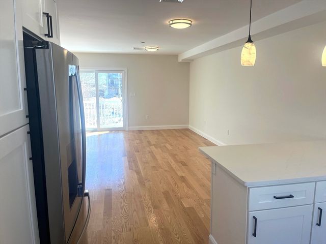 84 Arcadia 5, Revere, MA 02151