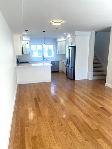 84 Arcadia 5, Revere, MA 02151