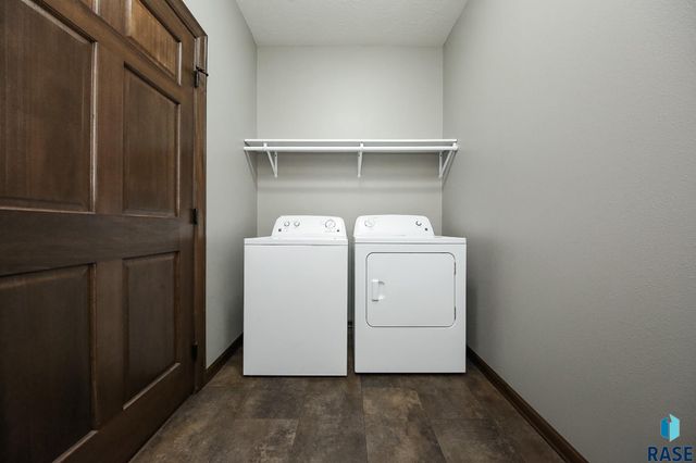 6408 S Keller Cir Circle, Sioux Falls, SD 57108