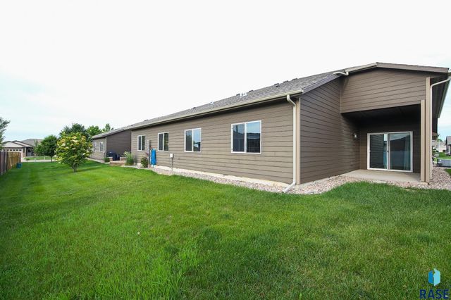 6408 S Keller Cir Circle, Sioux Falls, SD 57108