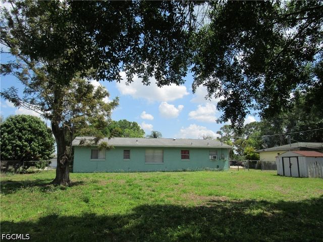 2976 Ribbon CT, Fort Myers, FL 33905