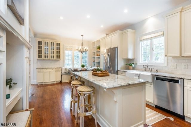 422 Kimball Ave, Westfield Town, NJ 07090