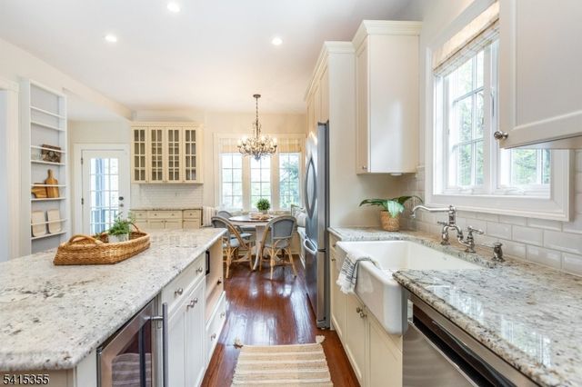 422 Kimball Ave, Westfield Town, NJ 07090