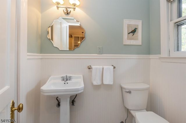 422 Kimball Ave, Westfield Town, NJ 07090