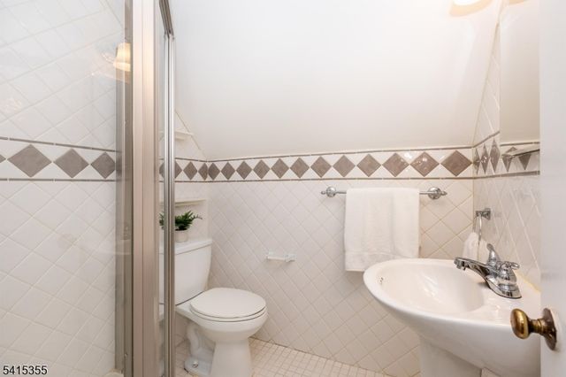 422 Kimball Ave, Westfield Town, NJ 07090