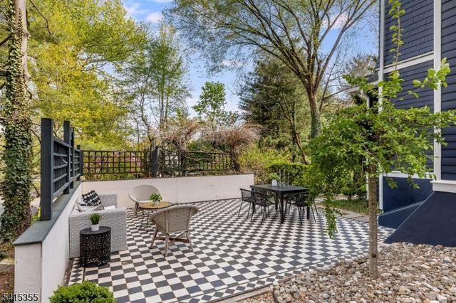 422 Kimball Ave, Westfield Town, NJ 07090