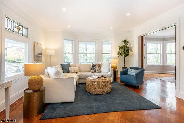 422 Kimball Ave, Westfield Town, NJ 07090