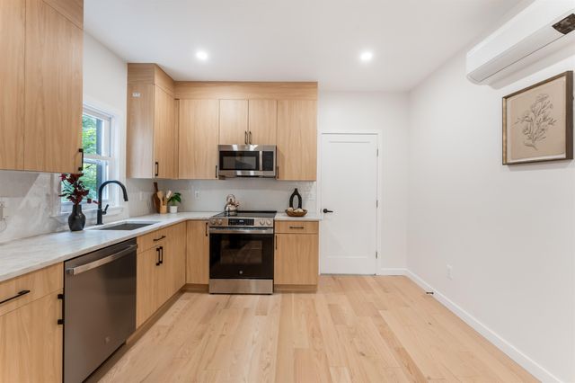 171 SUMMIT AVE, Jc, Journal Square, NJ 07304