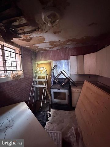 2516 N SARTAIN ST, Philadelphia, PA 19133