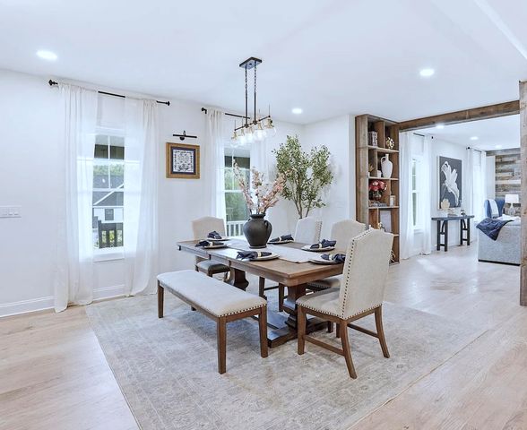 47 Indian Rock Road, Bedford, NH 03110
