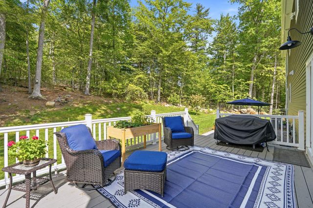 47 Indian Rock Road, Bedford, NH 03110
