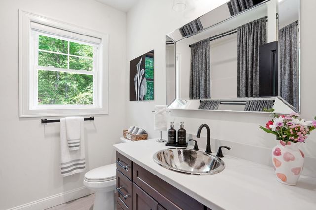 47 Indian Rock Road, Bedford, NH 03110