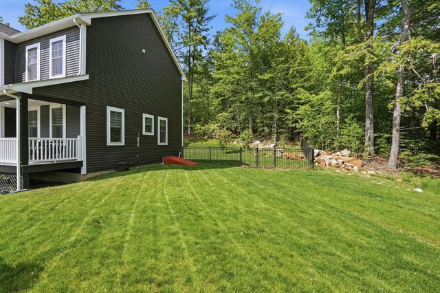 47 Indian Rock Road, Bedford, NH 03110
