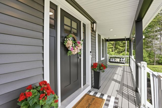 47 Indian Rock Road, Bedford, NH 03110