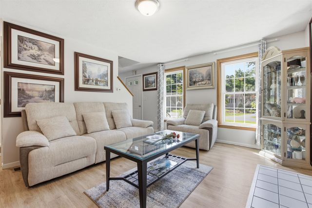 29 Chase Brook Circle, Litchfield, NH 03052