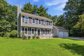 29 Chase Brook Circle, Litchfield, NH 03052