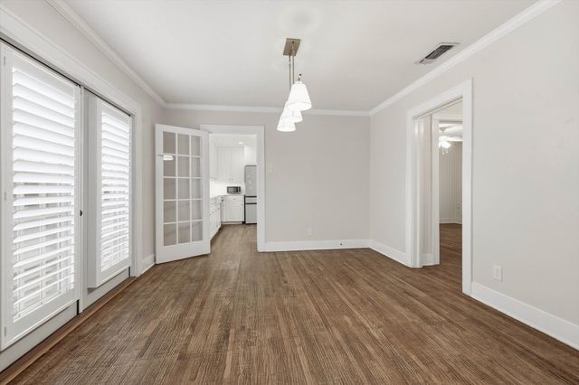 1809 Thomas Place, Fort Worth, TX 76107