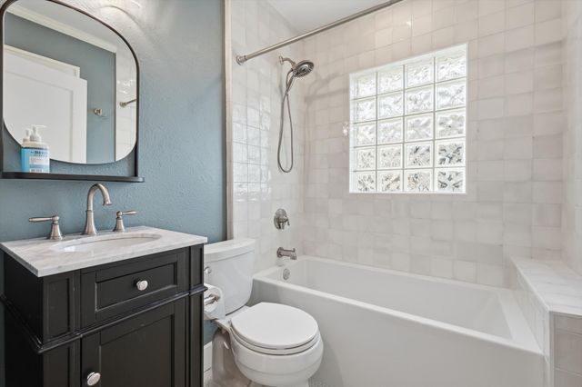 1809 Thomas Place, Fort Worth, TX 76107