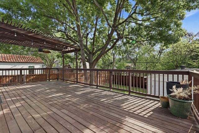 1809 Thomas Place, Fort Worth, TX 76107