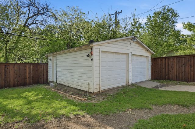 1809 Thomas Place, Fort Worth, TX 76107