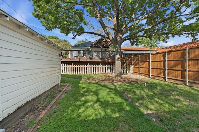 1809 Thomas Place, Fort Worth, TX 76107