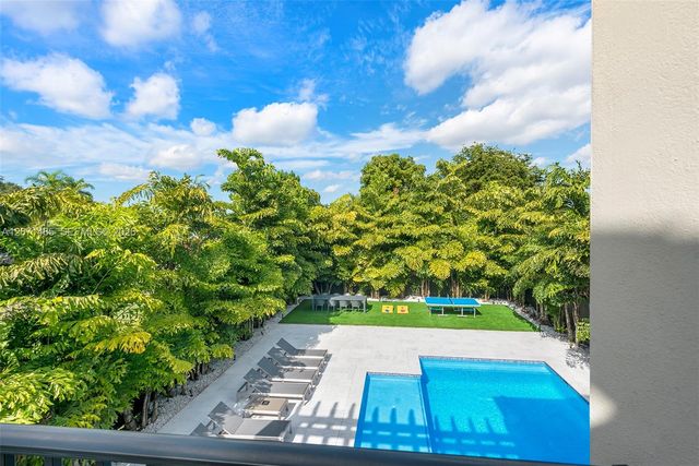 6529 SW 30th Street, Miami, FL 33155