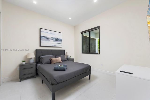 6529 SW 30th Street, Miami, FL 33155