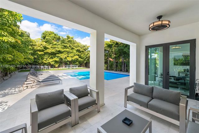 6529 SW 30th Street, Miami, FL 33155