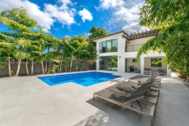 6529 SW 30th Street, Miami, FL 33155