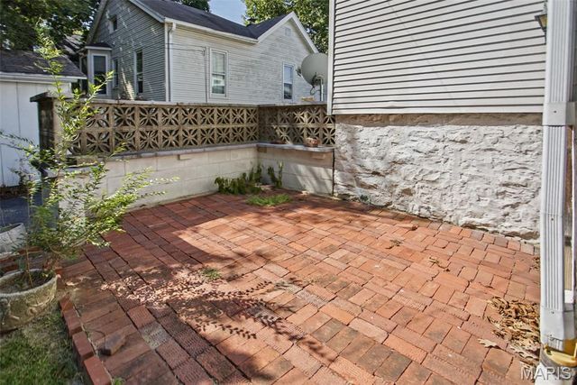 1629 Main Street, Alton, IL 62002