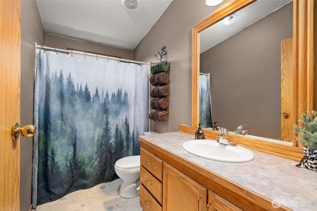 323 Twin Oaks Road, Chehalis, WA 98532