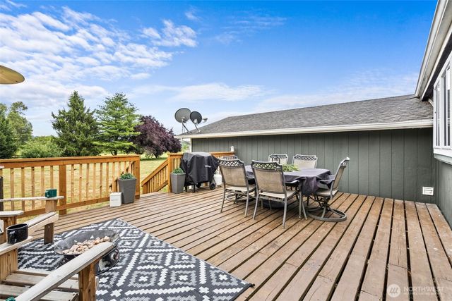 323 Twin Oaks Road, Chehalis, WA 98532