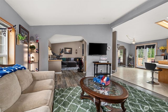 323 Twin Oaks Road, Chehalis, WA 98532
