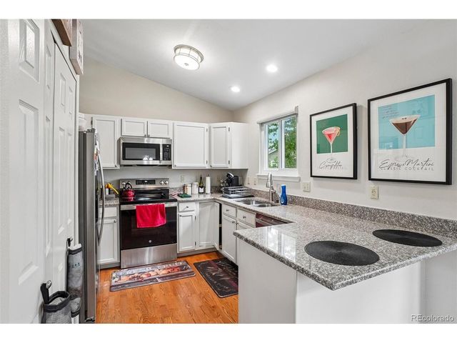 6585 S Wright St, Littleton, CO 80127