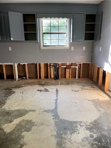 5728 25th E, Tuscaloosa, AL 35405