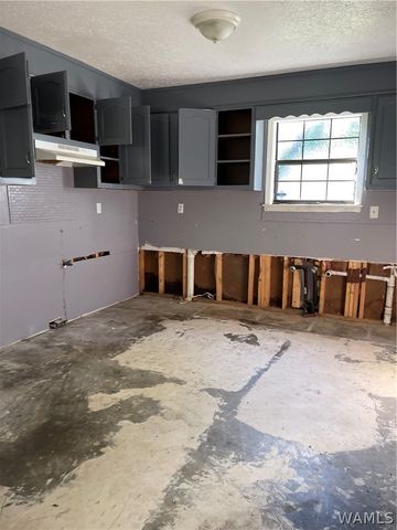 5728 25th E, Tuscaloosa, AL 35405