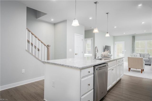 1127 Breakwater TRL, Carrollton, VA 23314